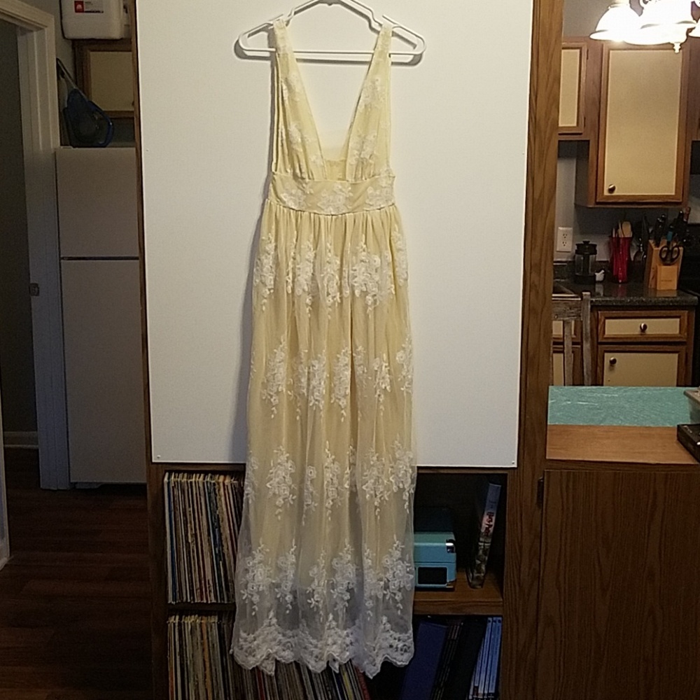 S - Long Sheer Lace Dress. Semi Formal